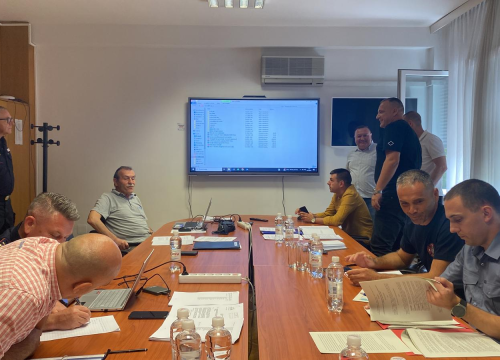 Fotografija 3 - Hrvatsku bi usred sezone požara mogao dočekati štrajk vatrogasaca, problem su plaće