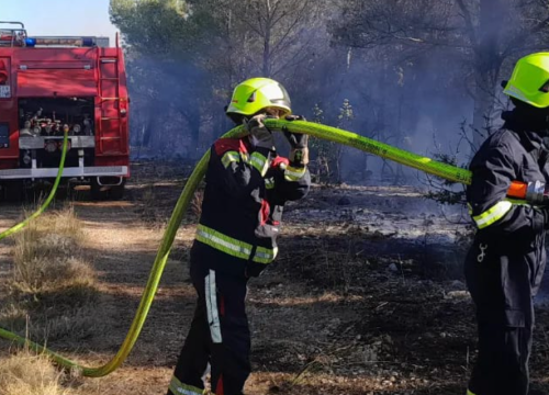 Vatrogasci noć proveli na požarištu u skradinskom zaleđu, sinoć izbio novi požar kod Rupa