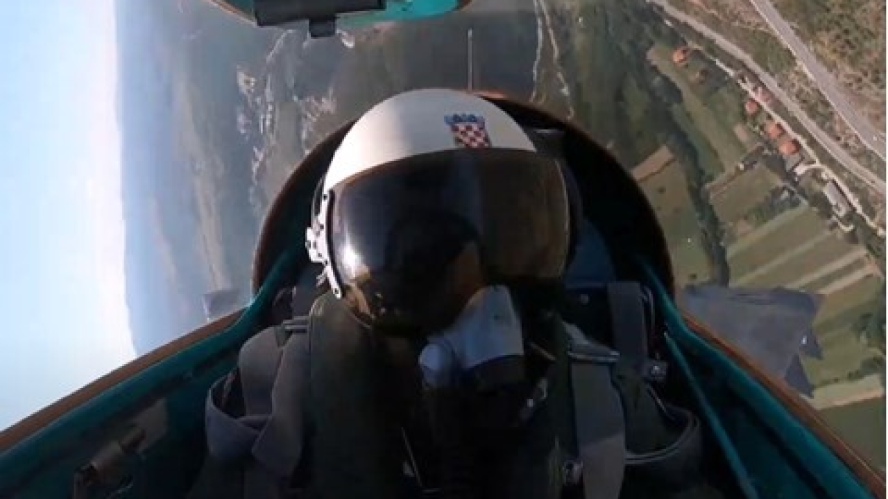 MiG-ovi i Rafalei letjeli iznad Knina, objavljene snimke iz kokpita