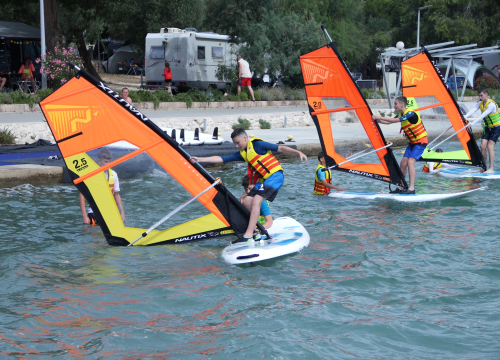 Priuštite svojoj djeci nezaboravno iskustvo uz dječji kamp sportova na vodi