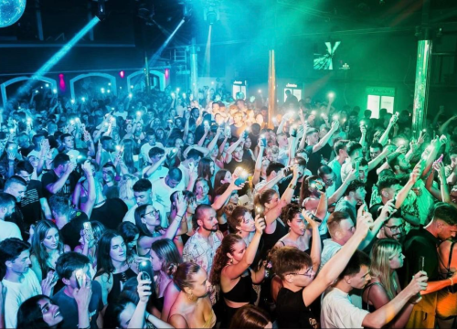 Atraktivna Breskvica stiže u vodičku Haciendu!