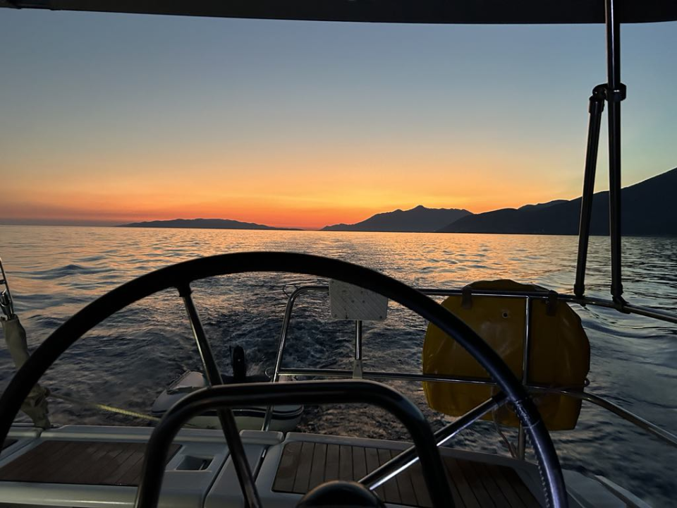 Morska avantura  ŠibenikIN-a: Tjedan dana jedrenja do Dubrovnika, prekrasnih otoka i vala uz nezaboravnu igru dupina