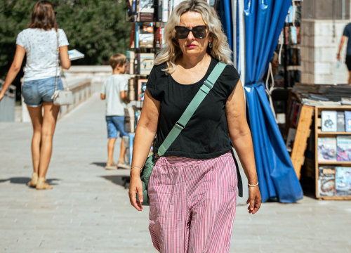 Fotografija 4 - Lagani materijali i ludi uzorci: Evo što se po Šibeniku sve nosilo ovih dana