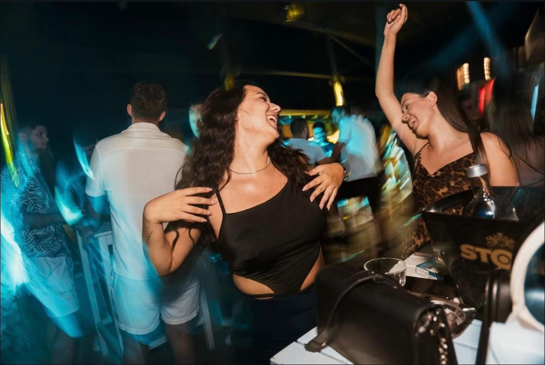 Subotnja euforija uz Rastu u vodičkoj Haciendi