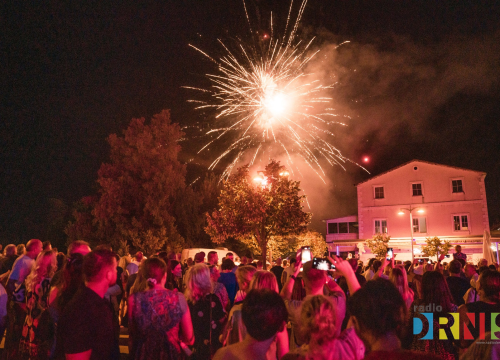 Fotografija 10 - Drniška fešta: Drnišani i njihovi gosti feštali na koncertu Rišpeta