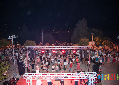 Fotografija 8 - Drniška fešta: Drnišani i njihovi gosti feštali na koncertu Rišpeta