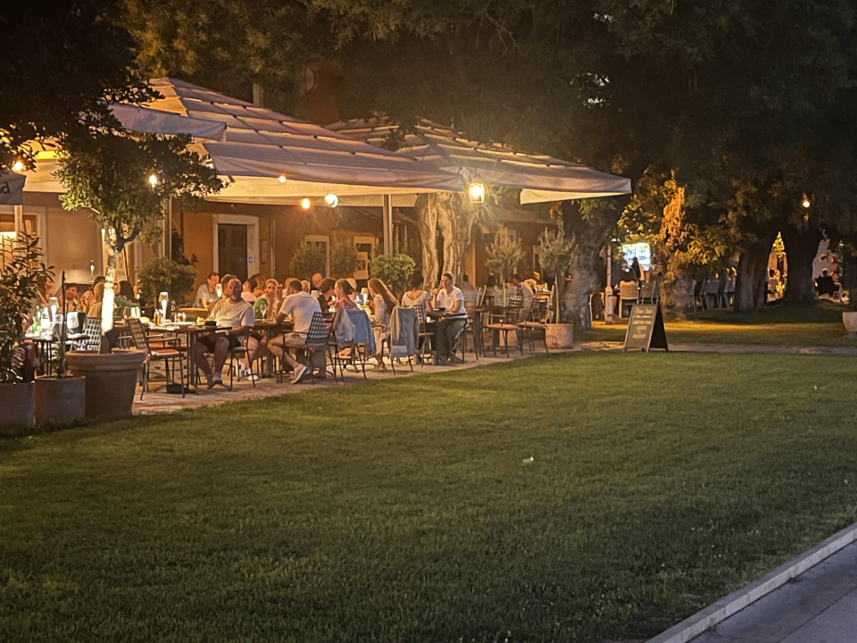 Prepustite se ugodnim trenucima na terasi Mlina Montanari