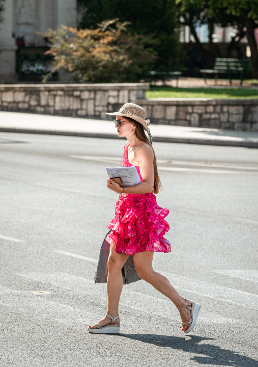Ljetne haljine i vibrantne boje: Evo što se sve nosilo ovih dana po Šibeniku