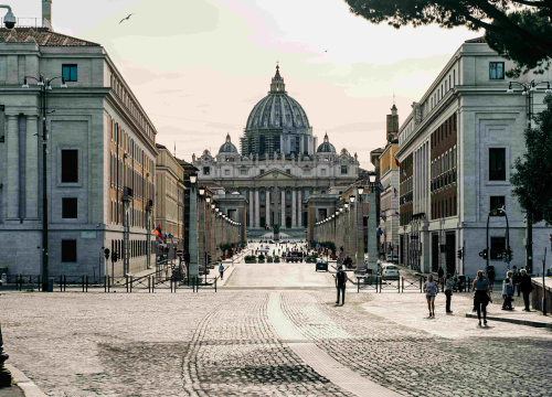 Papa Franjo kaže da je odbijanje pomoći migrantima 'ozbiljan grijeh'