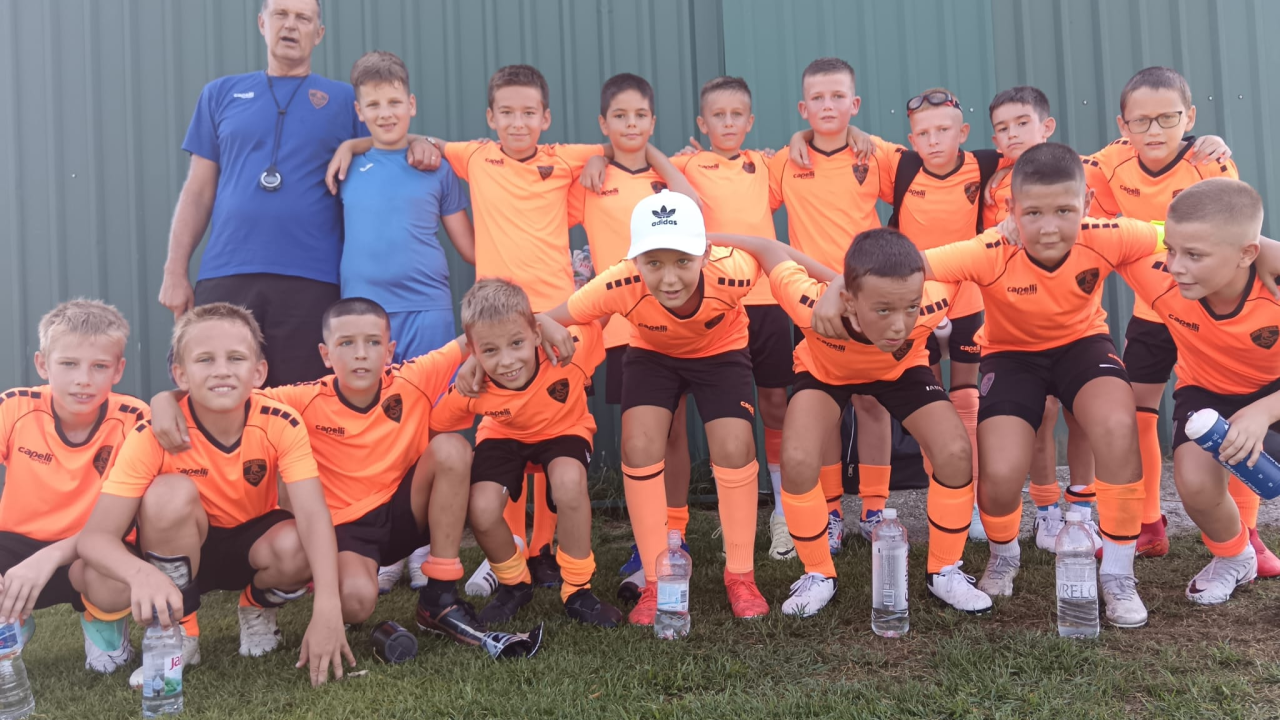 Tići Šibenika dobro igrali na turniru u Dugom Selu, jedan udarac koštao ih četvrtfinala