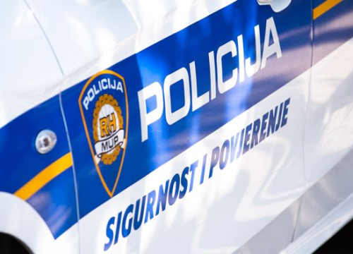 Vozač pod utjecajem alkohola namjeravao voziti učenike na izlet