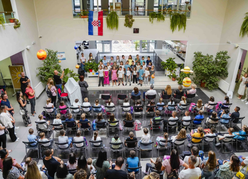 Fotografija 7 - Gradonačelnik Burić pozdravio prvašiće u OŠ Meterize