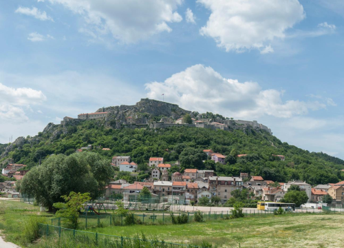 Ovog tjedna u Kninu prvi 'Publand - ljetni advent' u staroj gradskoj jezgri