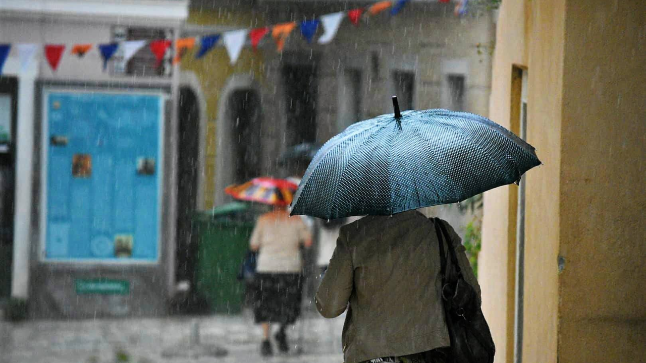 Na snazi upozorenja za cijelu zemlju, Europa se priprema za poplave