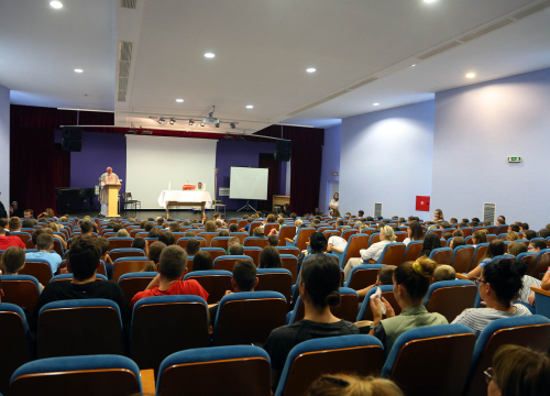 Fotografija 4 - Biskup Rogić predvodio misno slavlje u Katoličkoj školi u Šibeniku