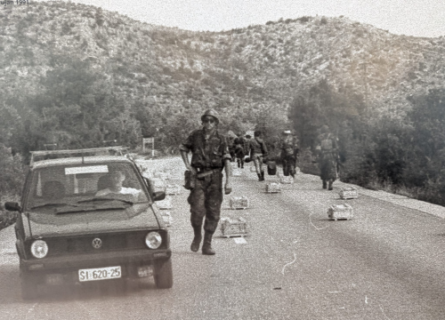 U knjižnici otvorena izložba ratnih fotografija 'Šibeniče, ti si stina'