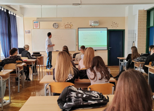 Primjena AI u predviđanju trendova: Zanimljiva radionica TUŠ-a i VUŠ-a Šibenik