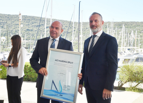 Fotografija 5 - Rogoznička marina Frapa osvojila srebro na dodjeli nagrada za 'Nautičko jedro 2024.'