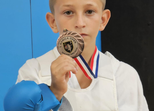 Fotografija 4 - Karatekama vodičkog Okita šest medalja iz Velike Gorice