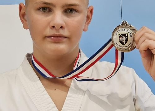 Fotografija 6 - Karatekama vodičkog Okita šest medalja iz Velike Gorice
