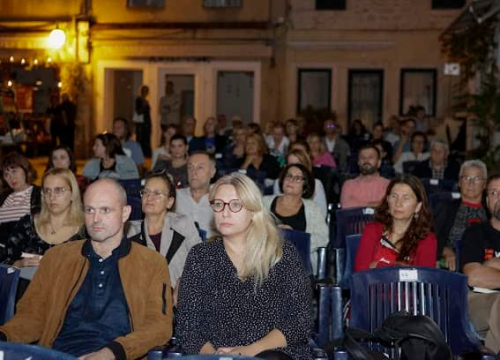 Na Maloj loži zatvorene ŠKURE: Književna nagrada 'Stjepan Gulin' pripala Bori Ćosiću
