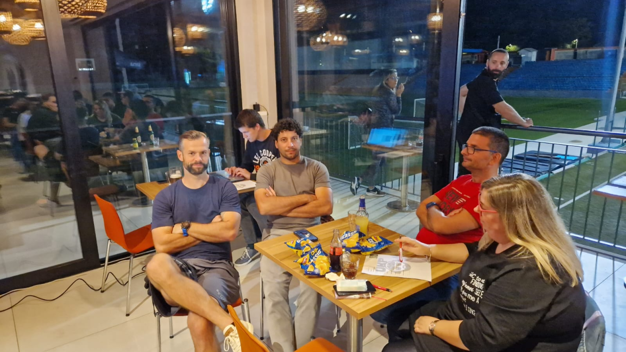 HNK Šibenik se uključio u kvizomaniju: Poznavatelji nogometa se natjecali na stadionu