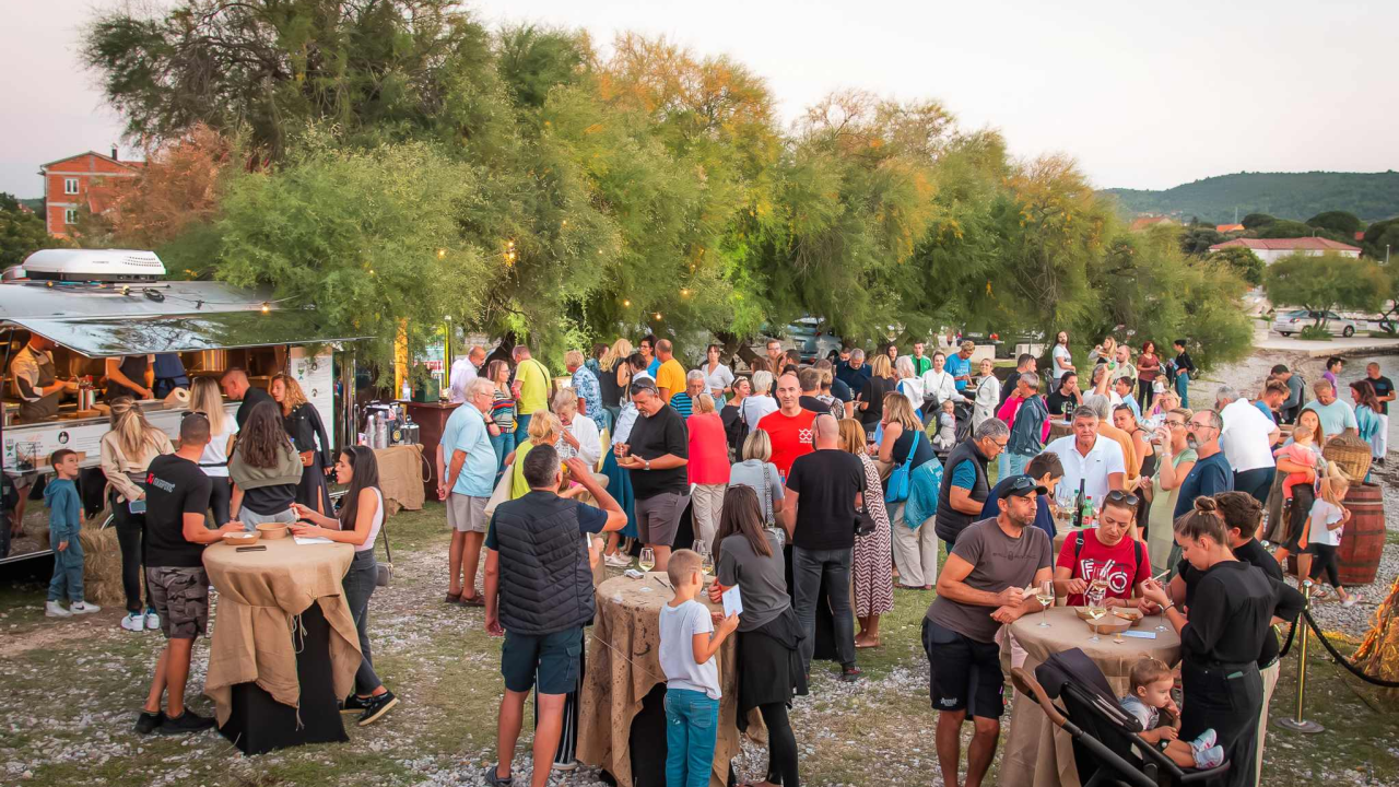 Ovog vikenda svi putevi vode u Skradin, Drniš i Bilice