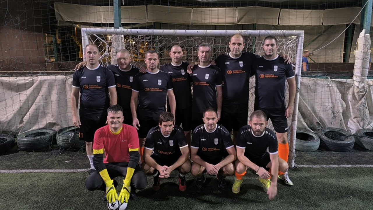 Veterani Starog grada najuvjerljiviji na startu mininogometnog natjecanja
