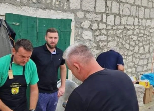 Fotografija 17 - Slavonski duh u srcu Dalmacije: Druženje uz čvarke i čobanac u Tribunju