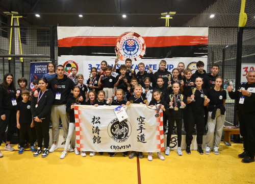 Vodički Okit među tri najbolja karate kluba od njih 50 na mostarskom turniru