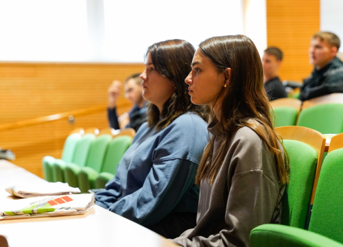 Fotografija 2 - Održan uvodni sat brucošima šibenskog Studija energetske učinkovitosti i obnovljivih izvora