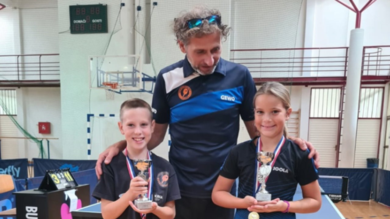 Dvoje mladih stolnotenisača Šibenika do prvog mjesta u Pagu