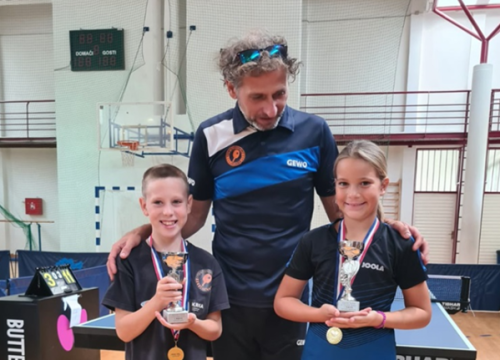 Dvoje mladih stolnotenisača Šibenika do prvog mjesta u Pagu