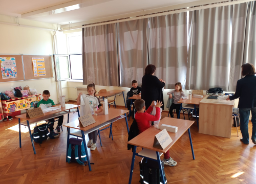 Fotografija 5 - U povodu Dana Grada, skradinski prvašići dobili poklone