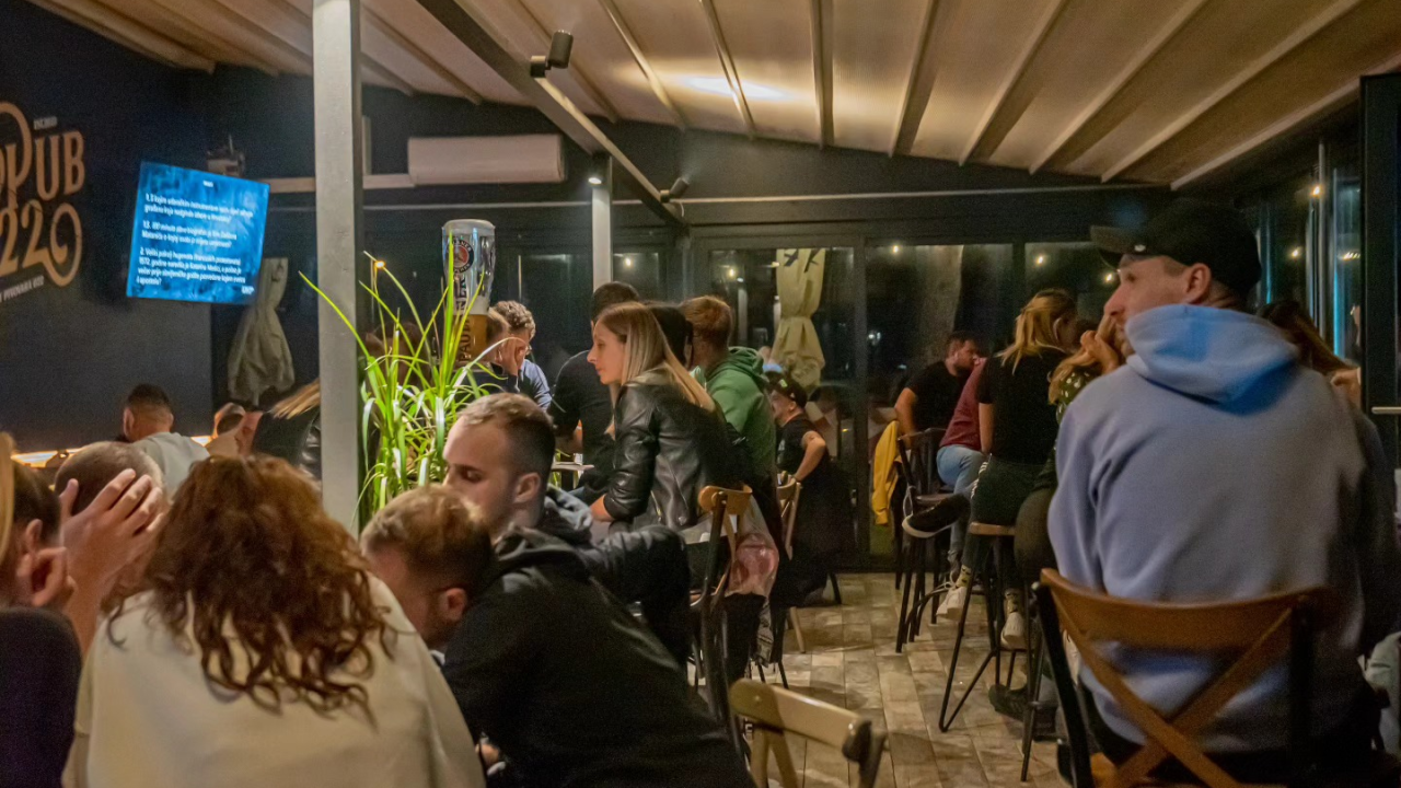 Krenule pub kviz lige u Azimutu i Pubu 022