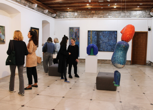 Fotografija 5 - U šibenskom muzeju otvorena izložba 'Plava - omiljena boja'