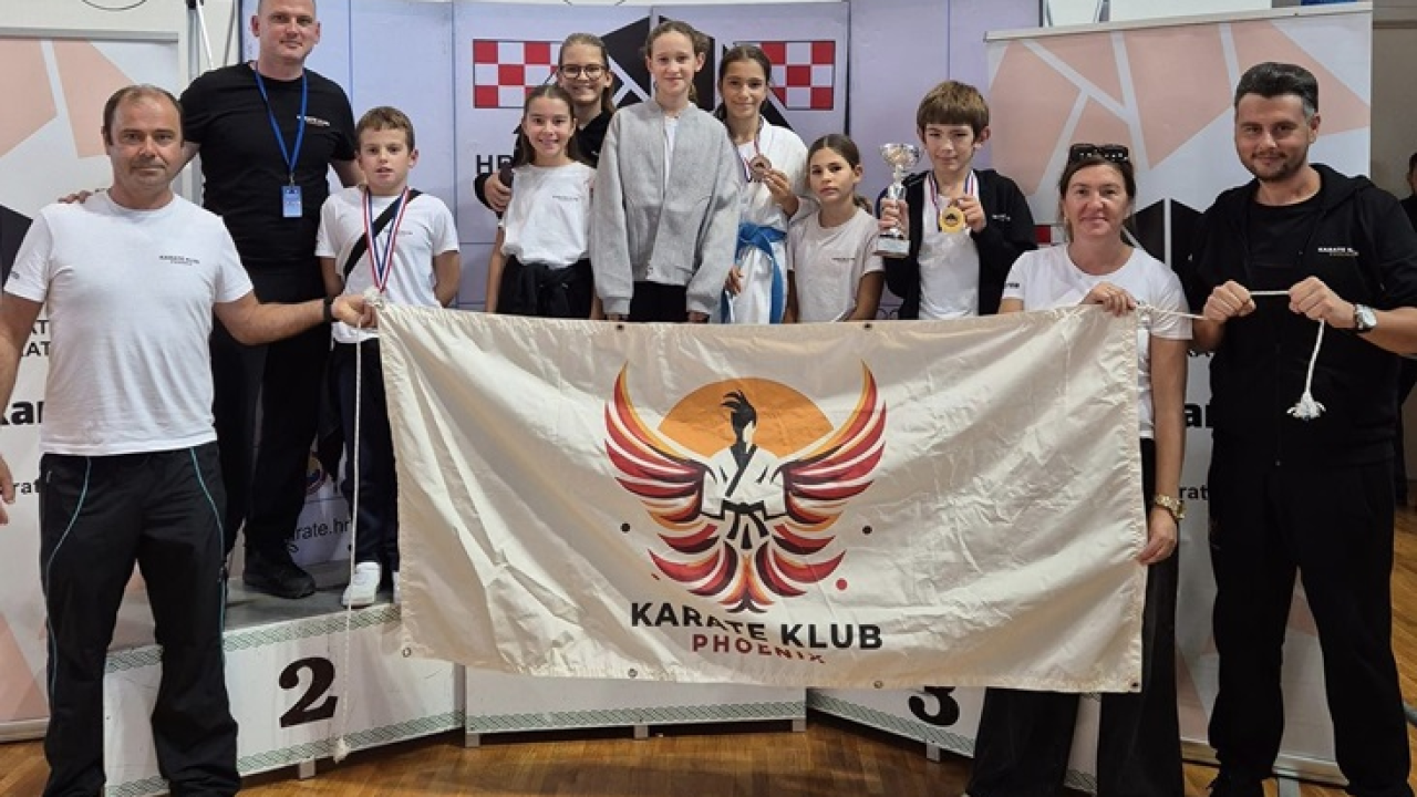 Tri zlata za KK Phoenix na Prvenstvu Hrvatske, Lovre Slavica donio državno zlato u Murter