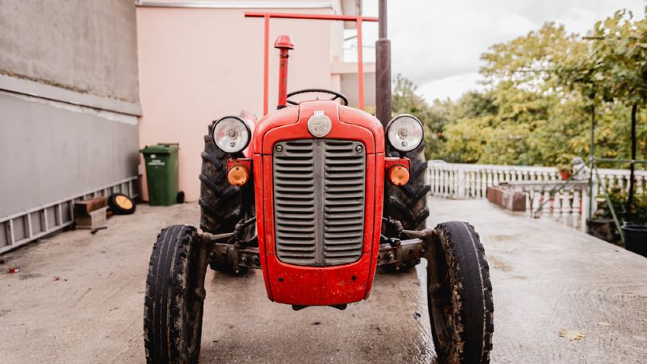 Lopovi u Šibeniku poprilično aktivni, ukrali čak dva traktora