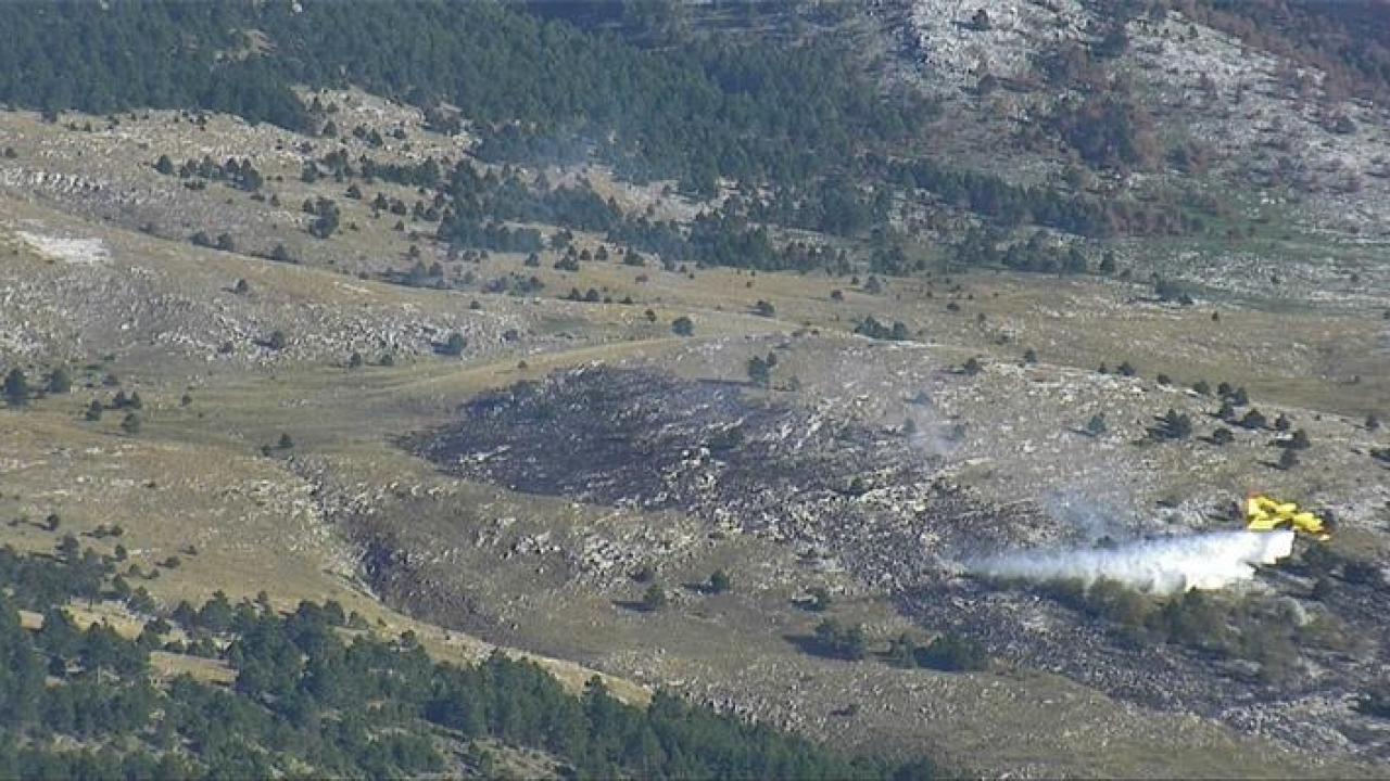 Gori Crvena zemlja kod Knina