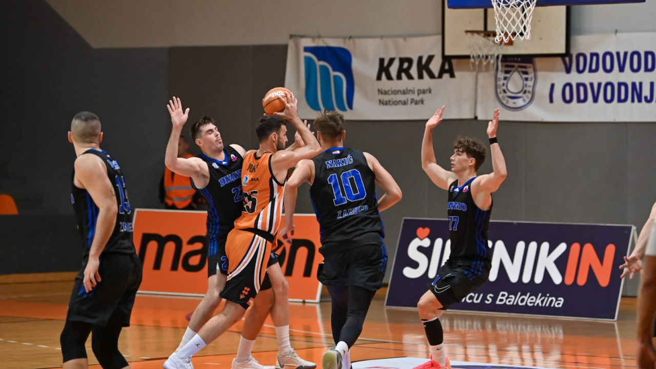 Tuča obilježila kraj košarkaške utakmice, sramotno ponašanje igrača Karla Mikšića