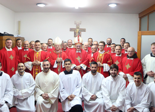 Fotografija 6 - Misom i procesijom u Šibeniku obilježen blagdan sv. Nikole Tavelića