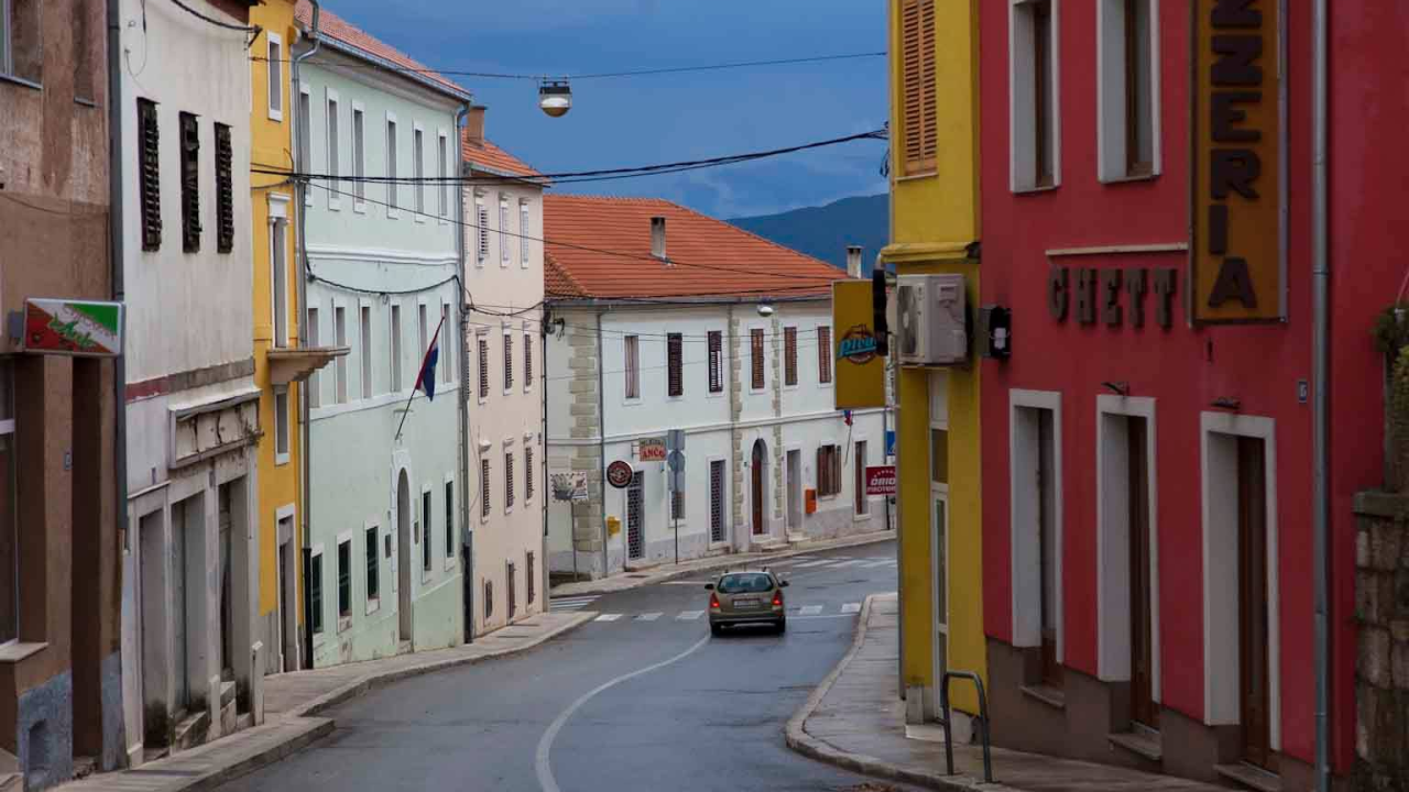 U Drnišu se lani nitko nije razveo, dok Knin i Skradin bilježe po jedan razvod
