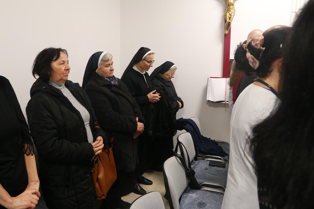 Biskup Rogić u Kninu blagoslovio novu bolničku kapelu