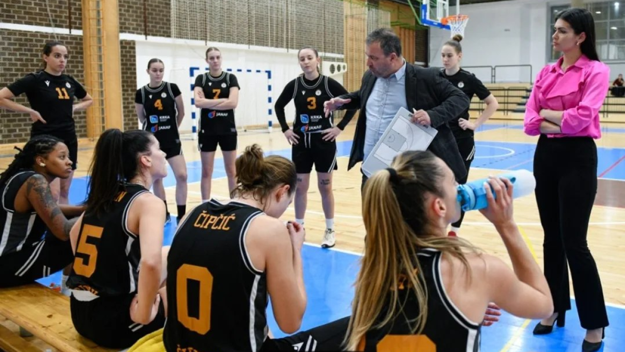 Šibenske košarkašice kao u starim danima: Treće mjesto u ligi i četvrtfinale kupa, a sad dolaze vodeće