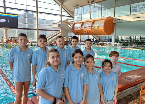 Uspješni plivači Mora: najmlađima osam, Goranu Stegiću 13, klupskim štafetama tri medalje