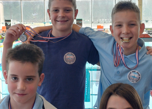 Fotografija 2 - Uspješni plivači Mora: najmlađima osam, Goranu Stegiću 13, klupskim štafetama tri medalje