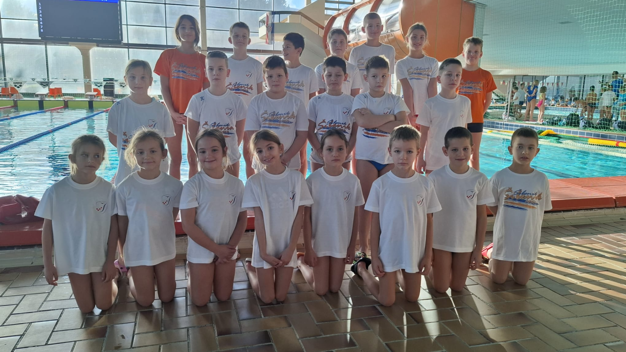 Plivači Šibenika na startu Otvorene Splitske lige za najmlađe osvojili zlato, srebro i dvije bronce