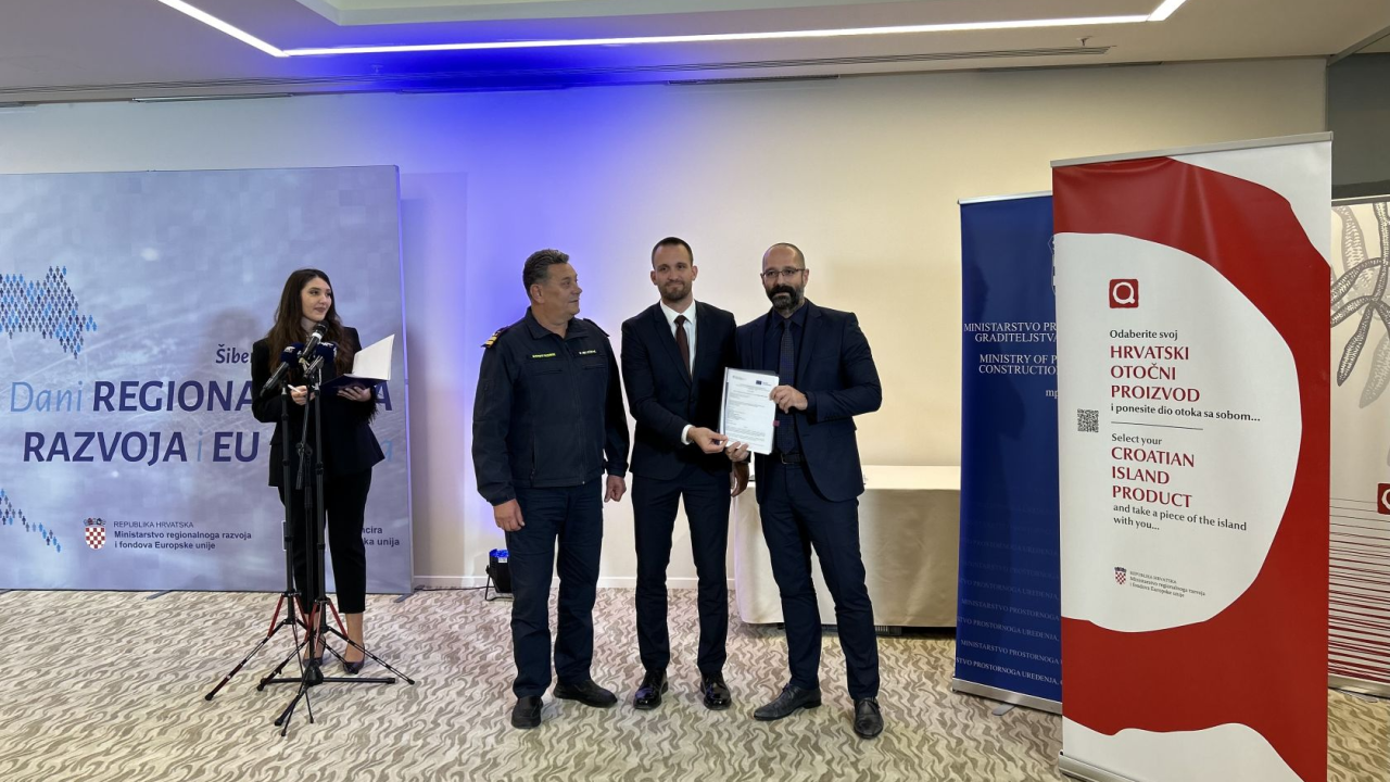 Grad Šibenik dobio sredstva za unaprjeđenje sustava vatrogastva na Zlarinu, Kapriju i Žirju