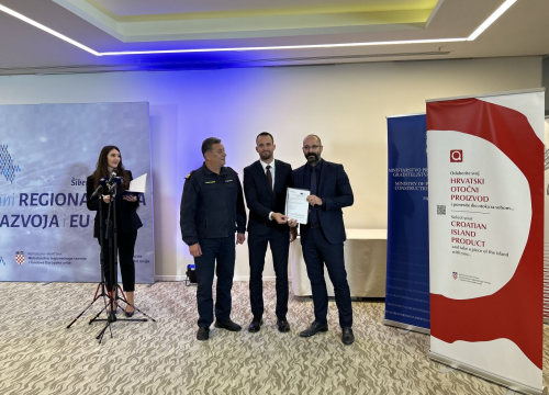 Grad Šibenik dobio sredstva za unaprjeđenje sustava vatrogastva na Zlarinu, Kapriju i Žirju