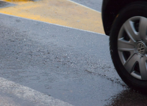 HAK: U Gorskom kotaru i Lici i dalje pada snijeg, ali autoceste su otvorene